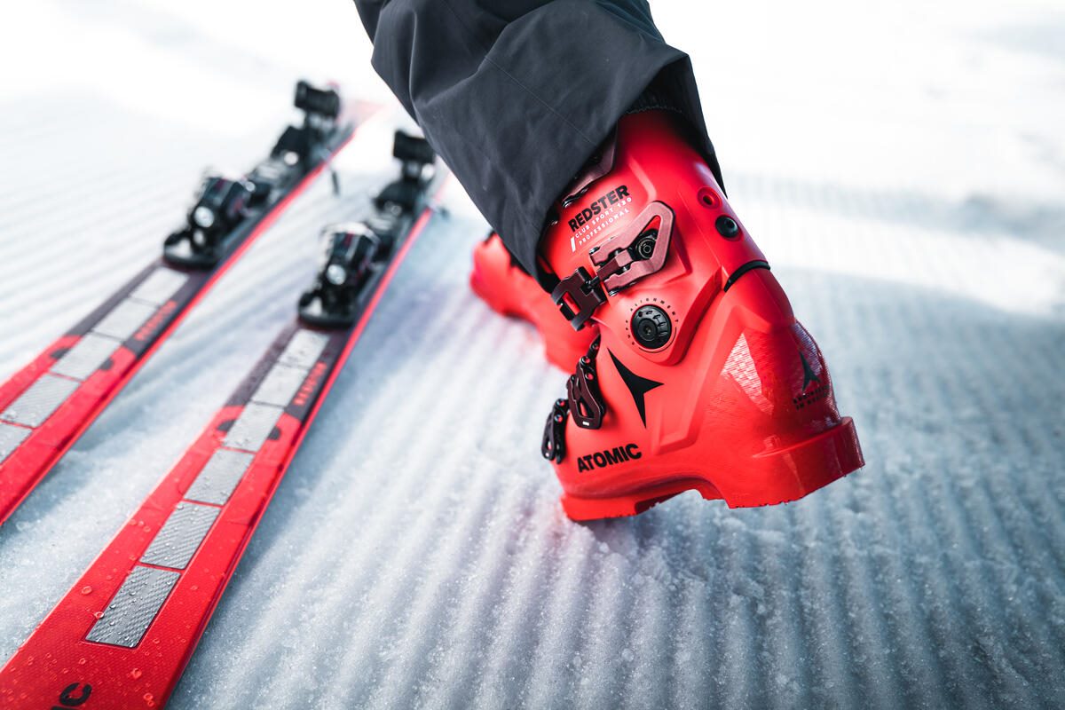Stof Deskundige Periodiek Atomic reveals new Atomic Redster collection and Revoshock technology at  Media Day 2021 | Amer Sports